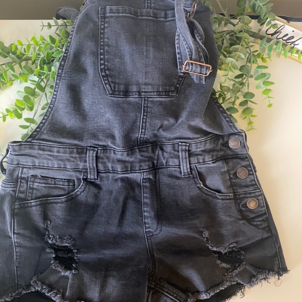 Forever 21 overall shorts